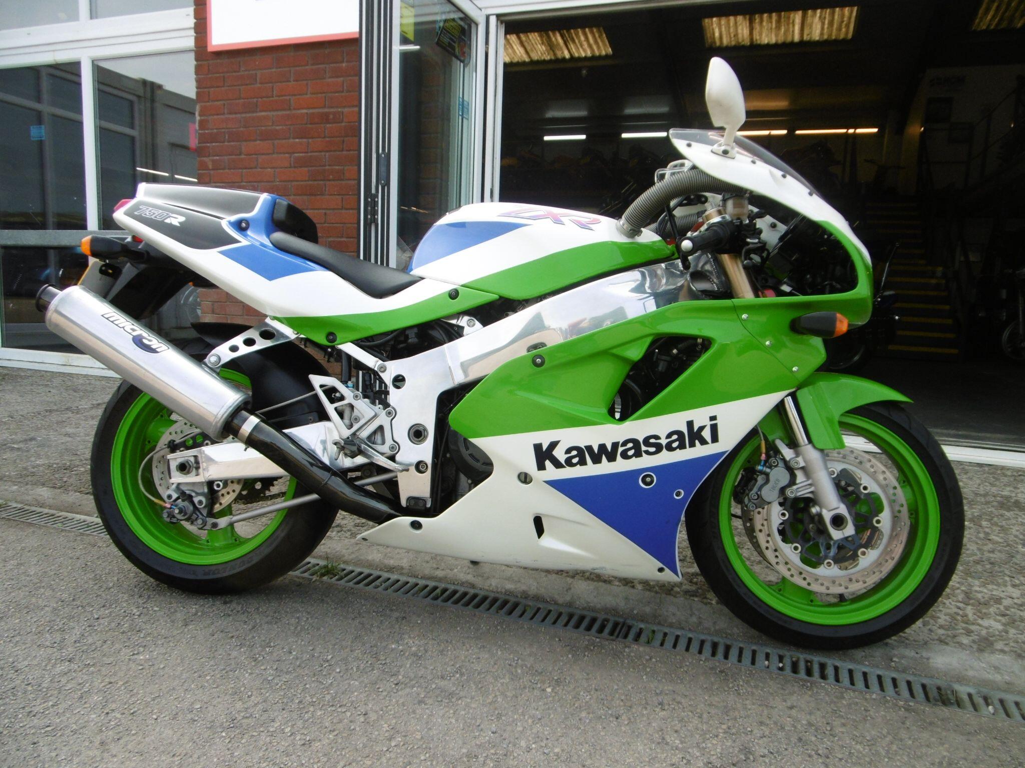 Kawasaki ZXR750 bikes for sale | AutoTrader Bikes